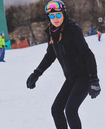Loves skiing